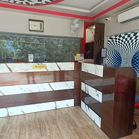 Kalyani Trisplanet酒店 外观 照片