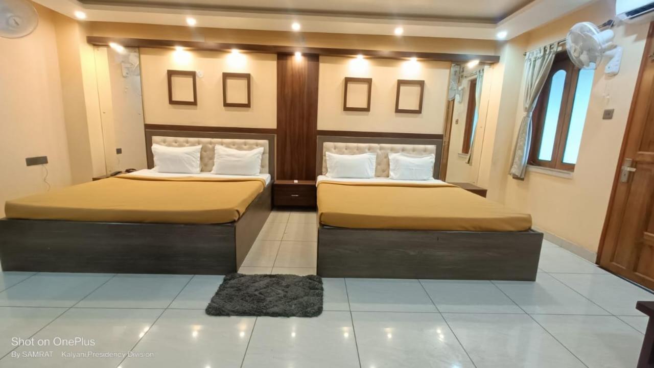 Kalyani Trisplanet酒店 外观 照片